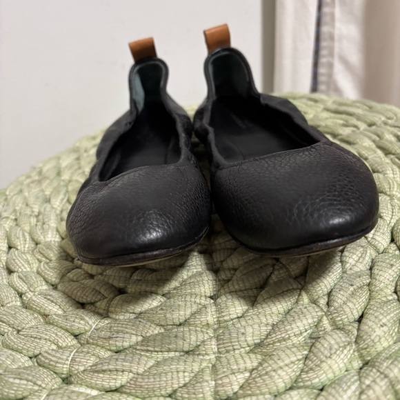 Mercedes Castillo Carola Black Pebbled Leather Slip On Ballet Flats - Picture 6 of 9